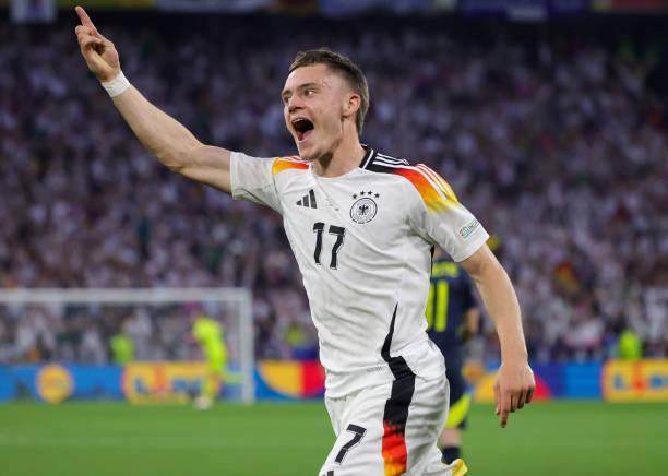 开云体育下载APP-德国英雄出少年！维尔茨和穆西亚拉为战车赋能