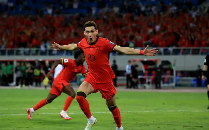 开云体育下载网页版-泪目，拜合拉木能入选中国队原因曝光，国足选人标准应大变革|安东尼奥|中国足球|U23|山东泰山|中国亚洲杯_新浪体育_新浪新闻