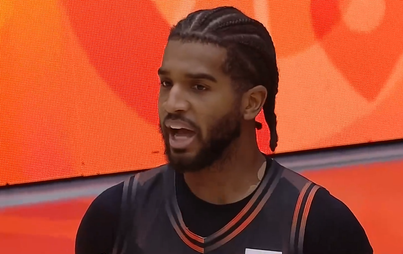 开云体育下载APP-高诗岩单节15分！山东男篮逆转黑马，克里斯低迷，两大功臣发威